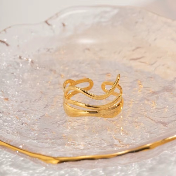 18K Gold Plated - Adjustable Ring - Picture 7 of 7